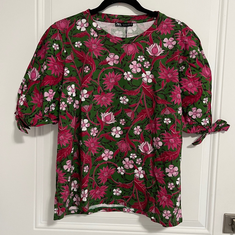 NWT - Zara Women’s Bow Tie Balloon Short Sleeve Blouse - Size L